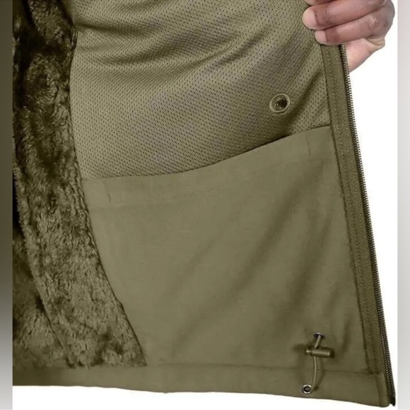 Kirkland Signature Men’s Water-Resistant Fleece Lined Softshell Jacket XL - Picture 2 of 4